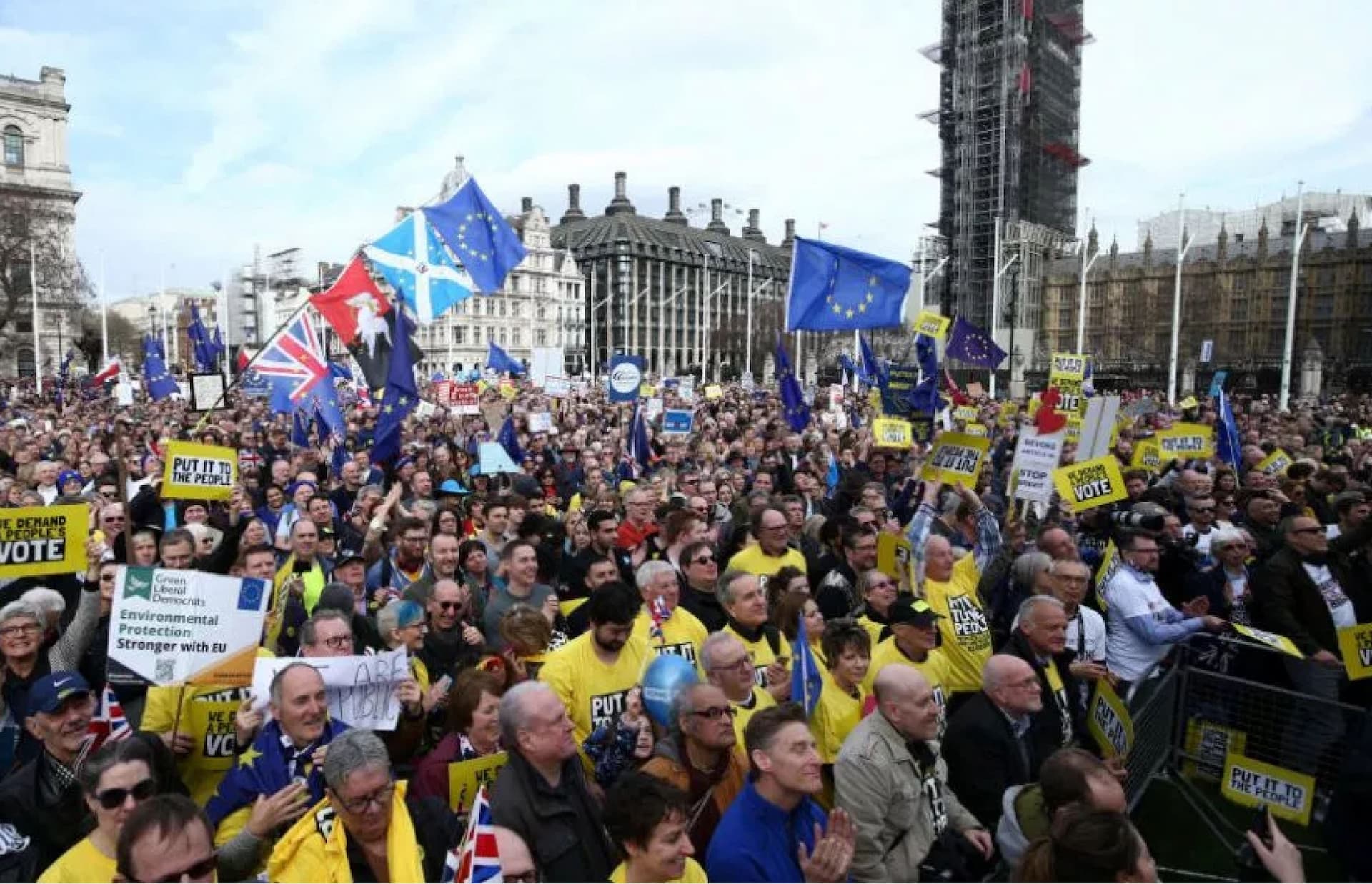Aksi tentang Brexit di Inggris (FOTO: TIME)