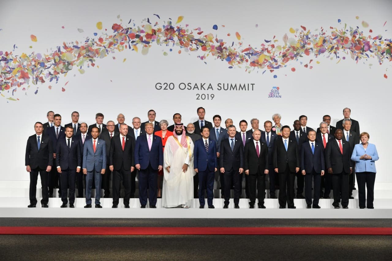 Presiden Jokowi bersama para pemimpin dunia menghadiri pembukaan KTT G-20 (Foto: Istimewa) 