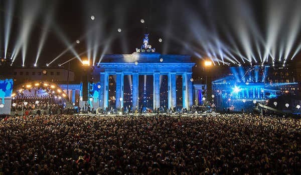 Merayakan 30 tahun jatuhnya Tembok Berlin (Foto:Istimewa)