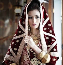 Busana Minangkabau (Foto:  Kotogadangnews)