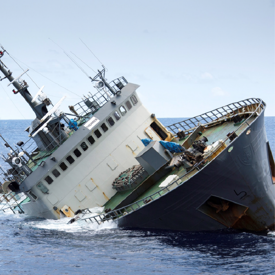 Penenggelaman kapal yang melakukan illegal fishing (Foto: satgas115.id)