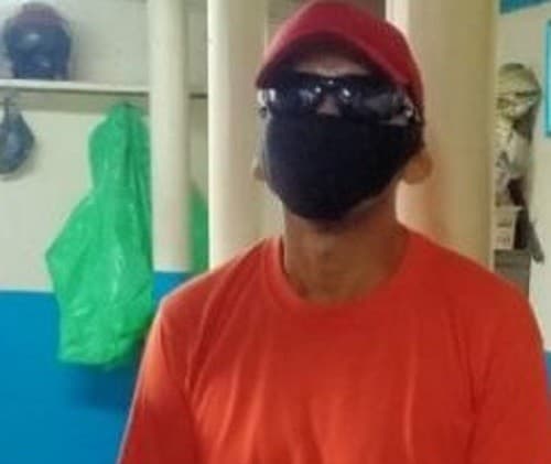 Pelaku pencurian sanitizer di bus tranjakarta (Foto:Istimewa)