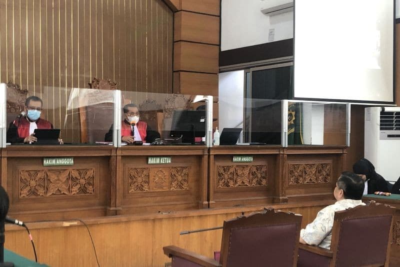 Ketua Majelis Hakim Pengadilan Negeri Jakarta Selatan Djuyamto membacakan putusan sela (Foto:Antara)
