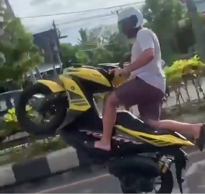 Polisi Mencari Keberadaan Bule Lakukan Aksi Freestyle di Bali (Foto:Istimewa)
