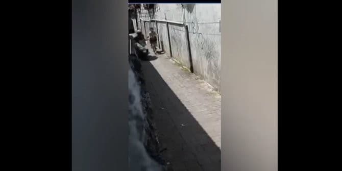 Viral aksi begal payudara di Bali terekam CCTV