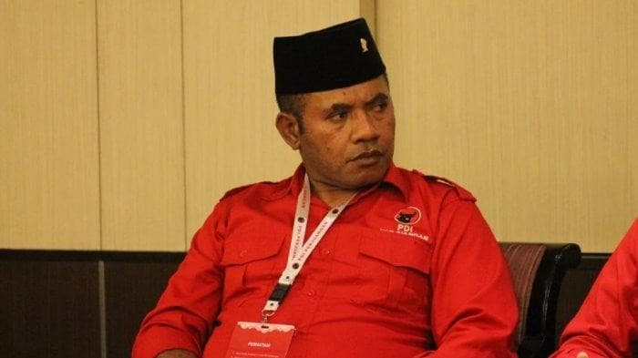Mendiang Bupati Boven Digoel Benediktus Tambonop (istimewa)