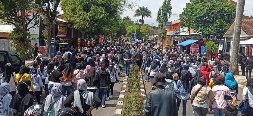 Demo Tolak UU Cipta Kerja di Cirebon (FOto:Istimewa)