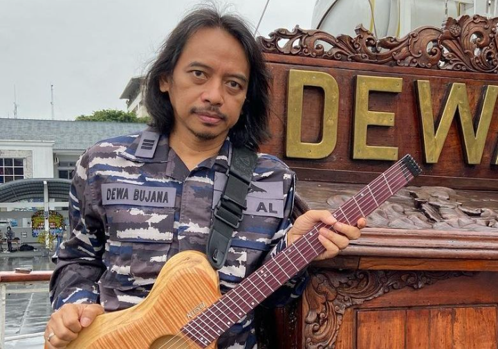 Musisi Dewa Budjana 