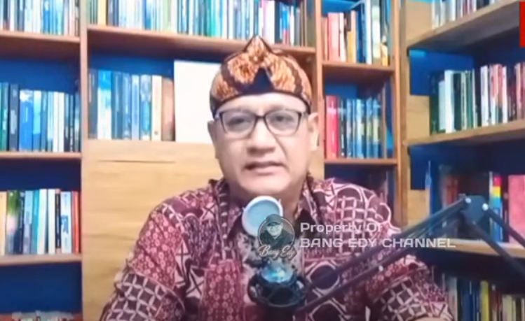 Edy Mulyadi (Foto:Tangkapan layar Youtube/BANG EDY CHANNEL)