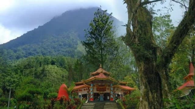 Gunung Kawi, konon menjadi salah satu tempat pesugihan