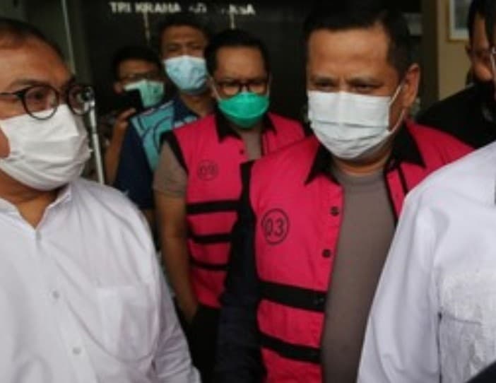 Irjen Napoleon Bonaparte dan Brigjen Prasetijo usai pelimpahan berkas P21 (Foto: Istimewa) 