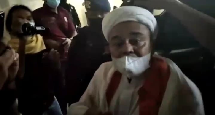 Habib Rizieq Shihab dipindahkan ke Rutan Bareskrim (Foto: Istimewa)
