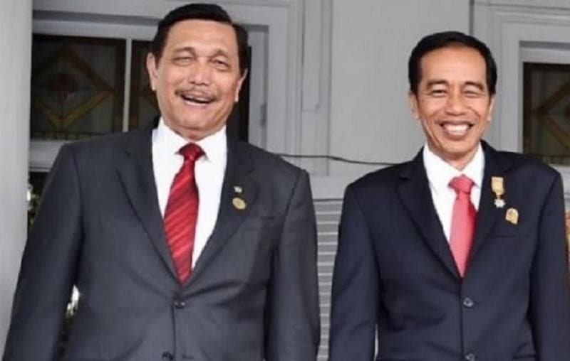 Presiden Joko Widodo dan Menko Kemaritiman Investasi Luhut Binsar Pandjaitan