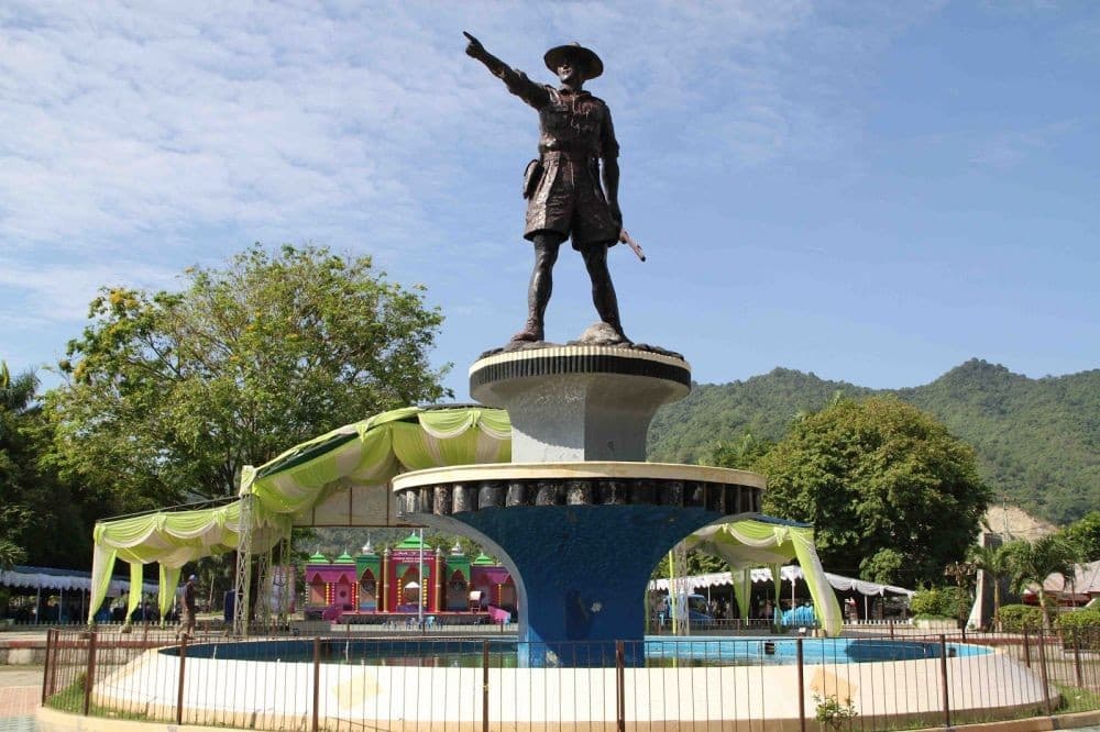 Patung Nani Wartabone di Gorontalo