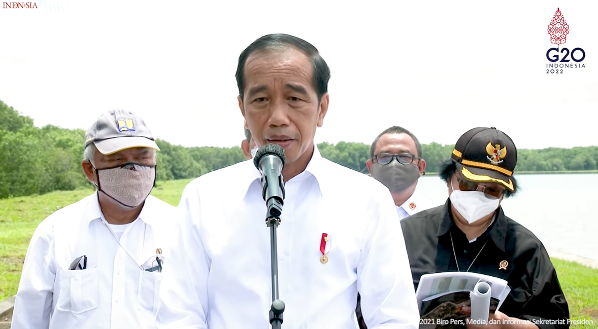 Presiden Joko Widodo  saat meninjau kesiapan fasilitas dan infrastruktur di Bali (Foto: YouTube Sekretariat Presiden)