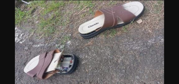 Sandal berbalut kabel diduga bom gegerkan Lapas Tangerang. (Foto: Istimewa)