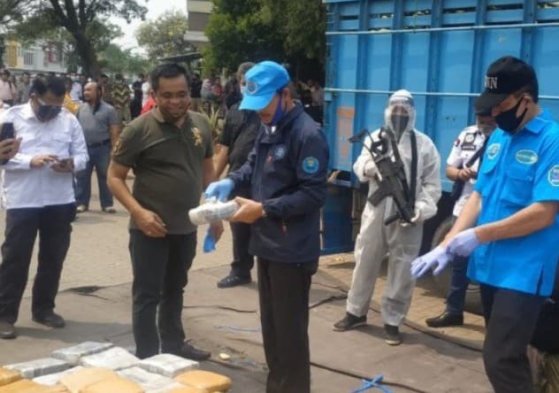 Truk Pisang Isi Ganja, Irjen Arman: Kejar dari Lampung, Ditangkap di Bekasi