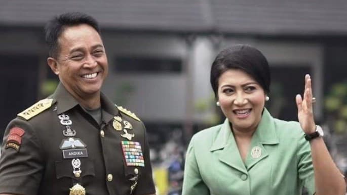 Jenderal TNI Andika Perkasa dan Istri