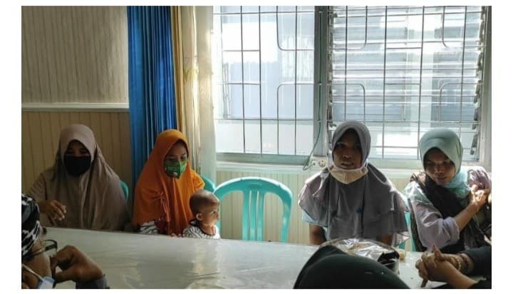 4 IRT bersama bayinya ditahan karena protes pabrik rokok (Foto:istimewa)