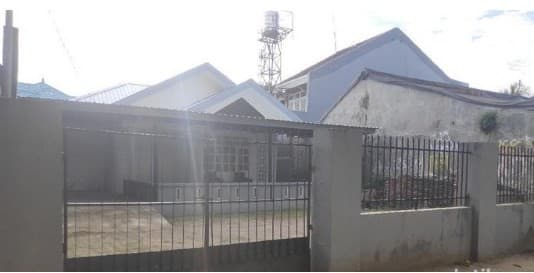 Oknum anggota DPRD menembok rumah tahfiz. (Foto: Istimewa)