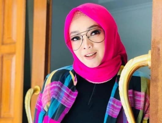 Rina Gunawan