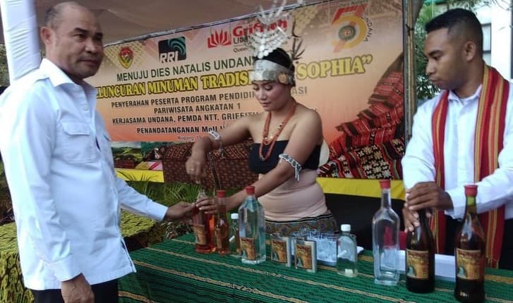 Gubernur NTT Viktor Laiskodat resmi meluncurkan miras Sophia