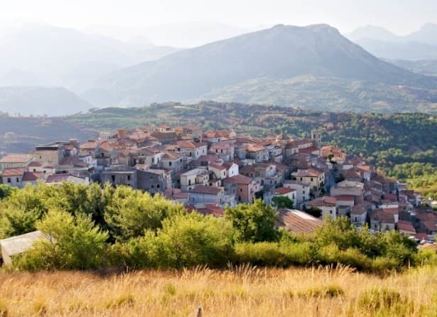 Desa Calabria di Italia (Foto: Ilustrasi/Pexels/Super Savvy Travelers)