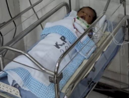 Bayi diduga di-Covid-kan dan ditelantarkan hingga tewas di RS Pirngadi Medan. (Foto: Istimewa)
