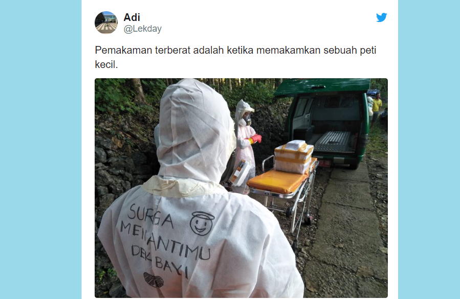 So Sad! Pemakaman Dedek Bayi PDP Covid Bikin Mewek Netizen (Foto: Istimewa)