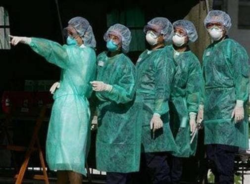 Tenaga kesehatan saat SARS merebak di China tahun 2003 (Foto: Istimewa)