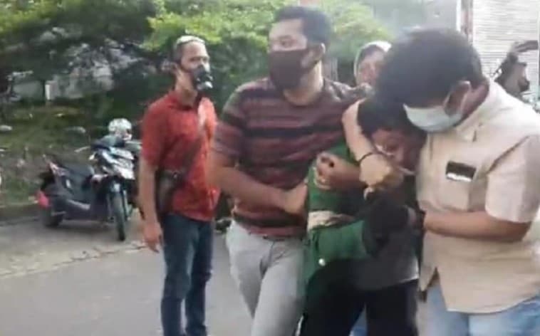 Viral Intel Brimob diduga nyamar jadi mahasiswa (Foto: Istimewa)