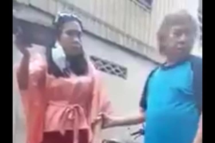 Seperti Komunis, Perempuan di Makassar Lempar dan Ancam Robek-robek Alquran