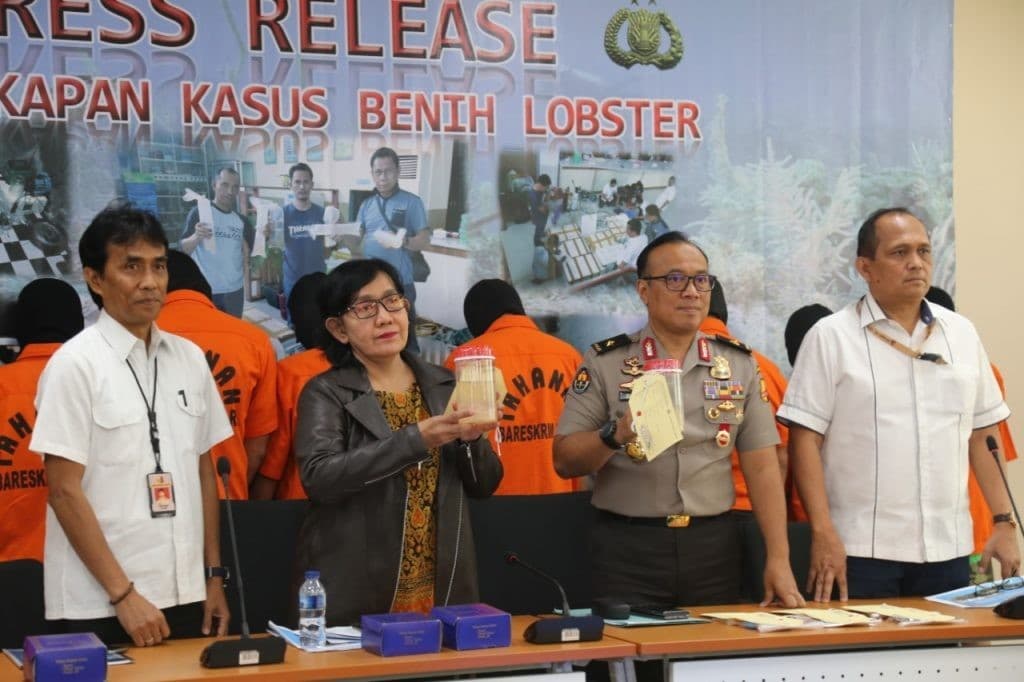 Karo Penmas Divisi Humas Polri, Brigjen Pol Dedi Prasetyo (kedua dari kanan) dalam jumpa pers di Mabes Polri, Selasa 13 Agustus 2019 (doc: humaspolri)