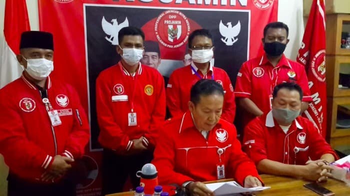 Ketua Umum Projamin yang juga politikus Hanura, Ambroncius Nababan, saat menyampaikan permintaan maaf terkait postingannya yang berbau rasis dalam siaran video, Senin, 25 Januari 2021.