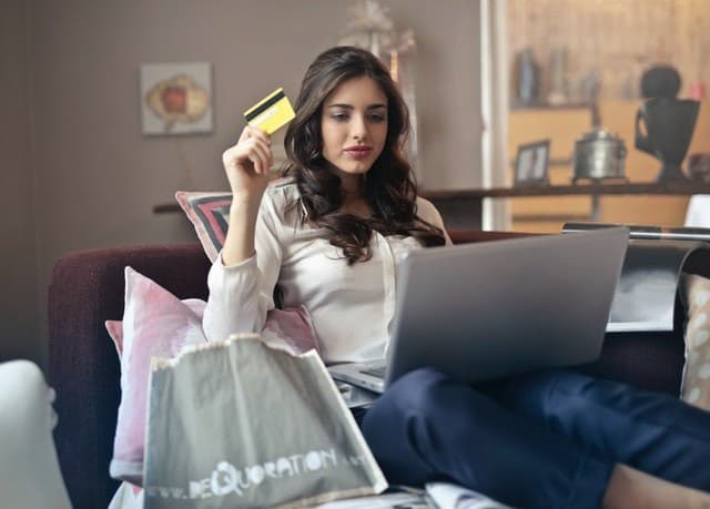 Ilustrasi belanja online (Foto: Istimewa)