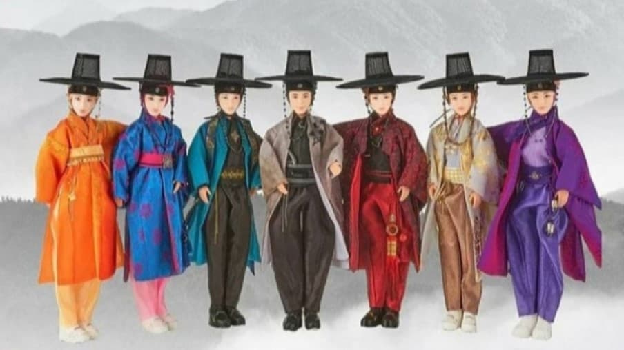 Boneka Hanbok BTS (Foto: Allkpop)