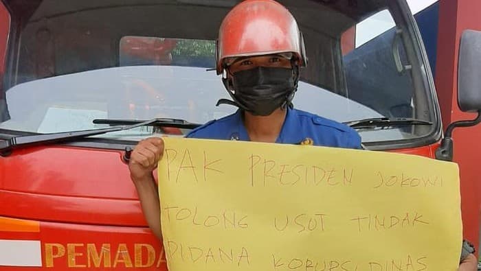  Petugas Damkar Depok, Sandi (Foto:Istimewa)