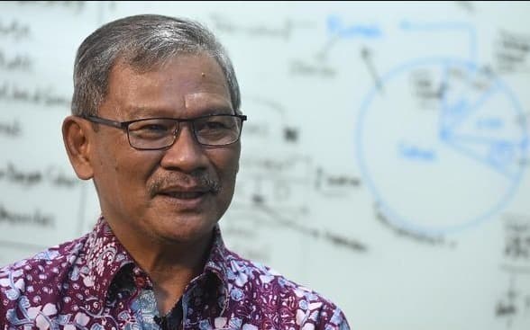 dr Achmad Yurianto Eks Jubir Covid-19 meninggal kareka kanker usus. 