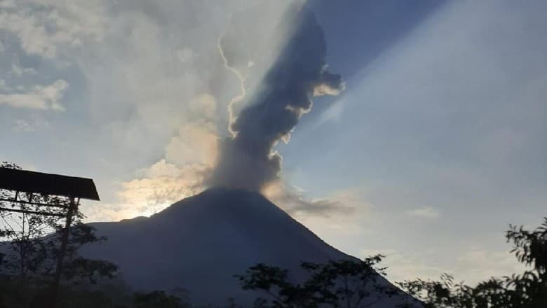 Iluatrasi Letusan awan panas Gunung Merapi  (doc: Twitter @BPPTKG)