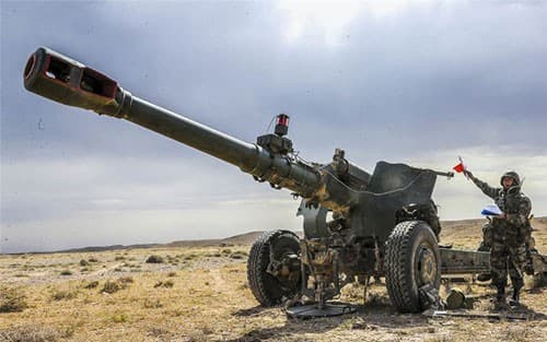 Artileri howitzer