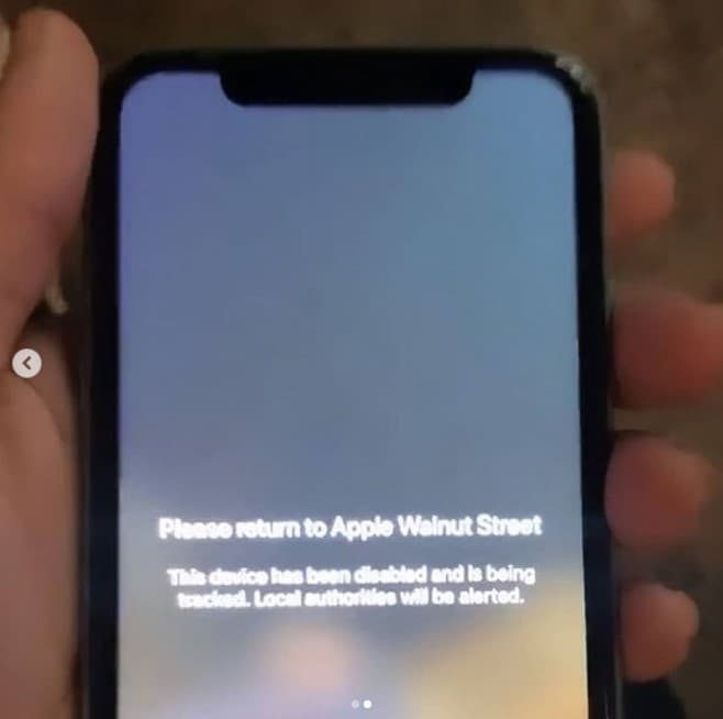 iPhone jarahan yang tak bisa dipakai karena dikunci Apple