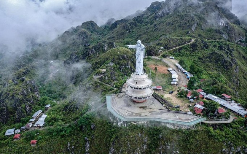Patung Yesus Buntu Burake (Foto: Kemenparekraf)