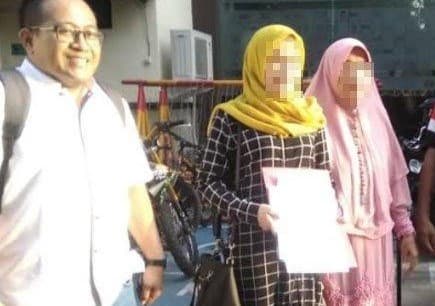 Polisi di Gersik dilaporkan mertua (Foto:Istimewa) 