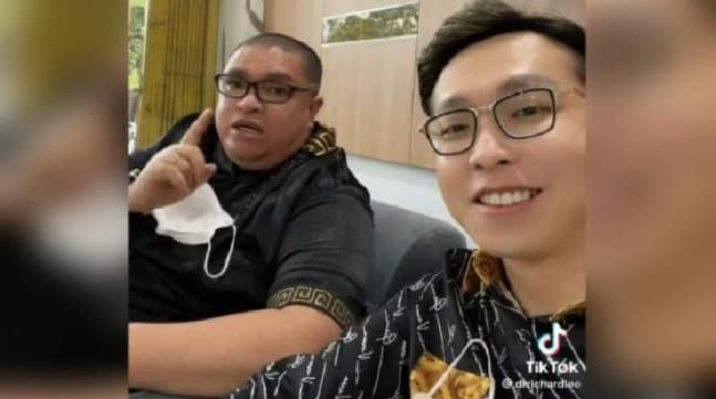 Razman Arif Nasution dan dr Richard Lee