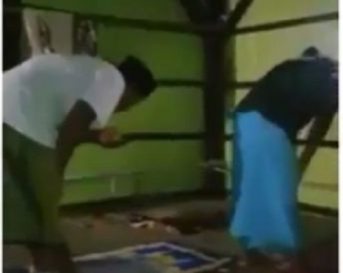 Sekelompok remaja permainkan salat (Foto:Istimewa)
