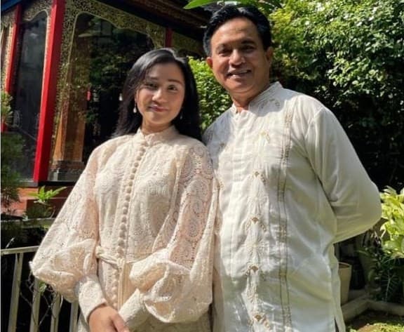 Yusril Ihza Mahendra dan sang istri, Rika Tolentino (Foto: Instagram)