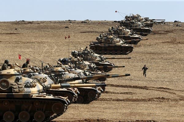 Tank Turki bersiap di perbatasan