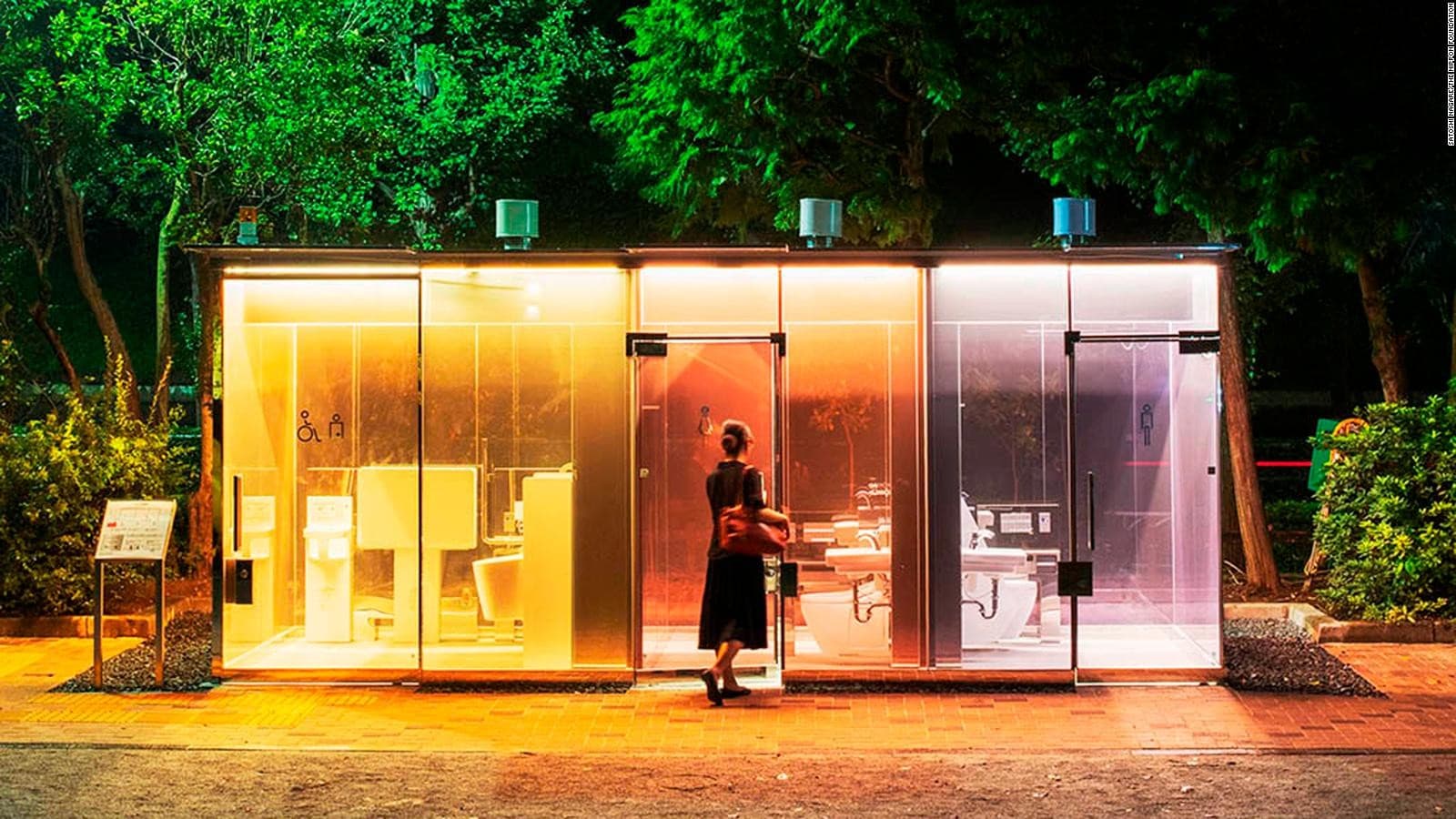 Toilet Transparan di Taman -Taman Tokyo (Foto:istimewa)