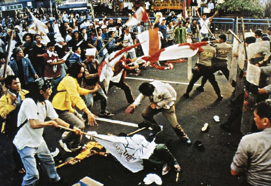 Tragedi Trisakti 1998 (Foto: Wikipedia)