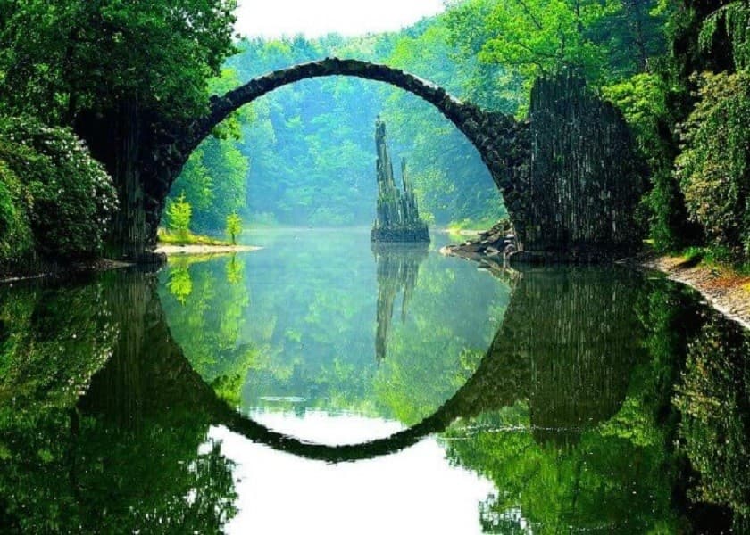 Rakotzbrücke (foto: Traveltriangle)